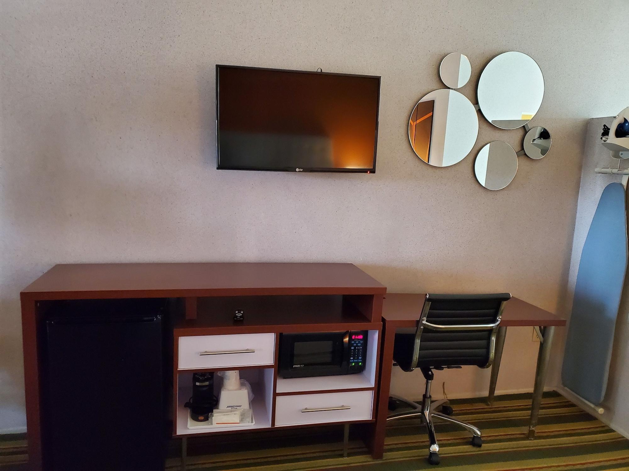 Howard Johnson By Wyndham Phoenix Airport/Downtown Area Eksteriør billede